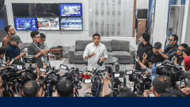 Teddy Indra Wijaya menyampaikan keterangan pers di hadapan awak media di lingkungan Istana Kepresidenan Jakarta, pada Jumat, 27 Februari 2026. -Setkab-